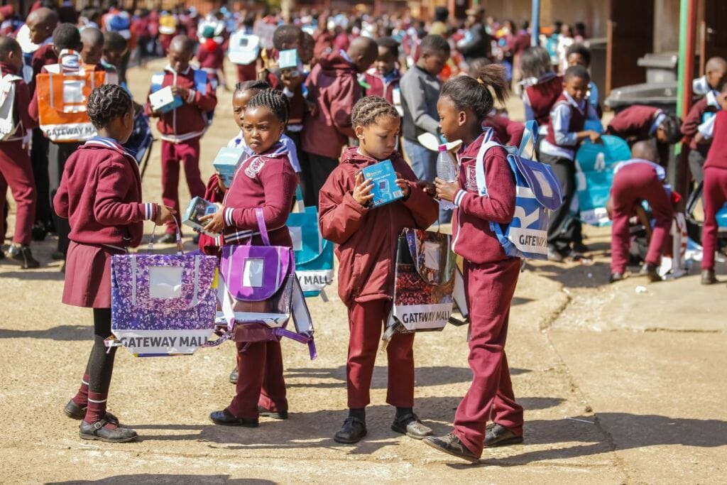 RepurposeBags-HlangabeziHandover32-1024x683